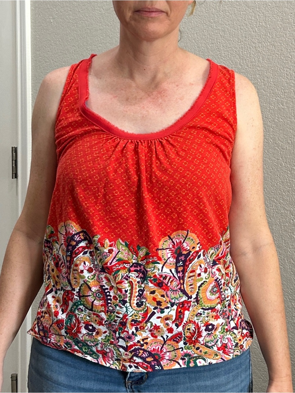 Women's Red Sleeveless Floral Border Tank Top